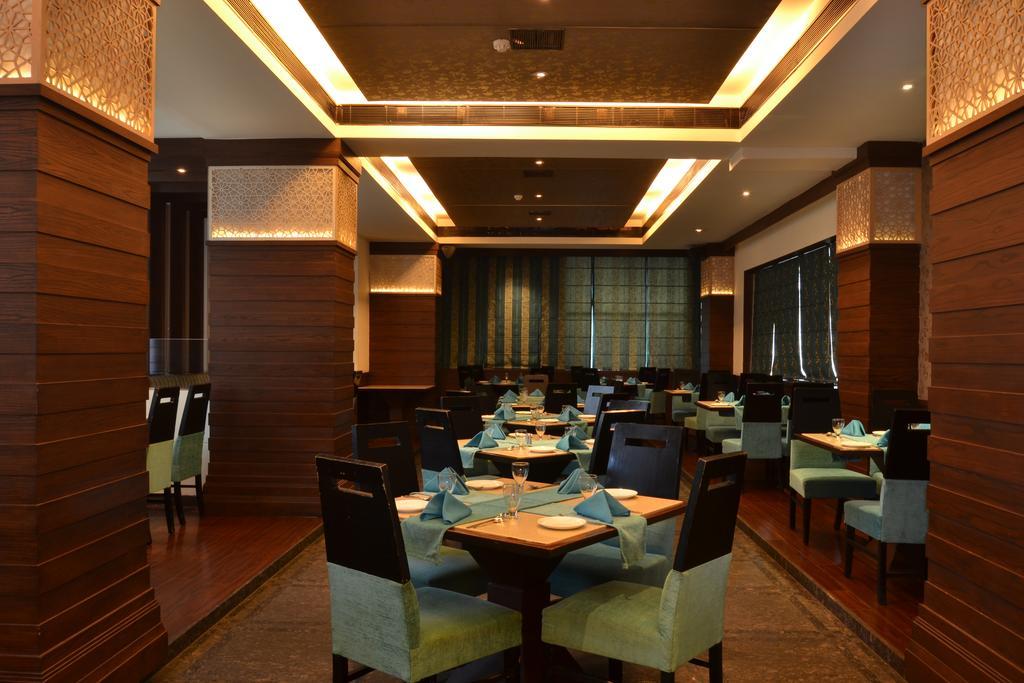 קאנפור Hotel Royal Cliff מראה חיצוני תמונה