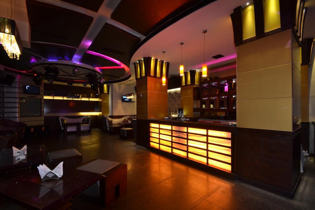קאנפור Hotel Royal Cliff מראה חיצוני תמונה