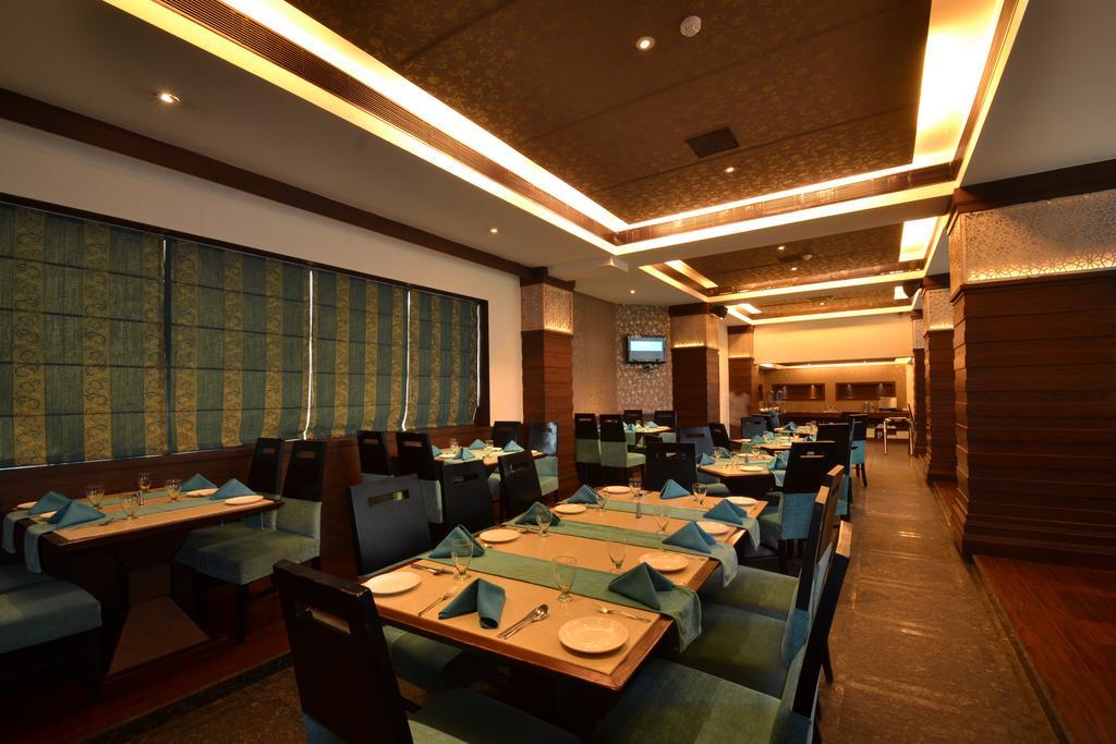 קאנפור Hotel Royal Cliff מראה חיצוני תמונה