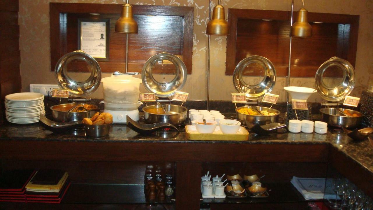 קאנפור Hotel Royal Cliff מראה חיצוני תמונה